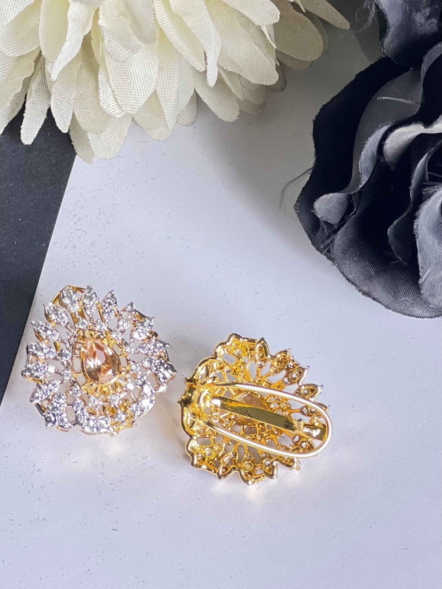 Golden Sunburst Stud