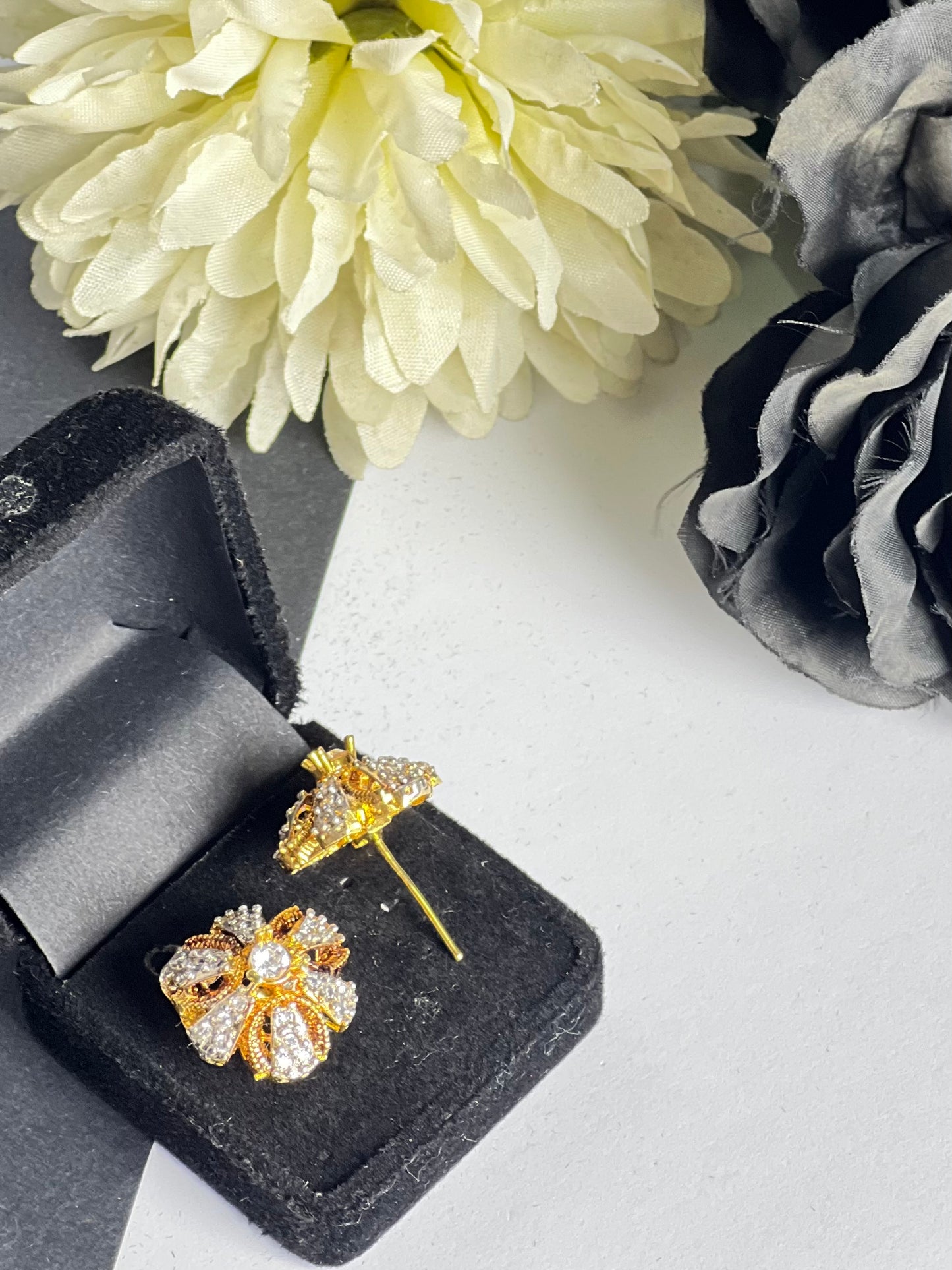 Golden Blossom Sparkle