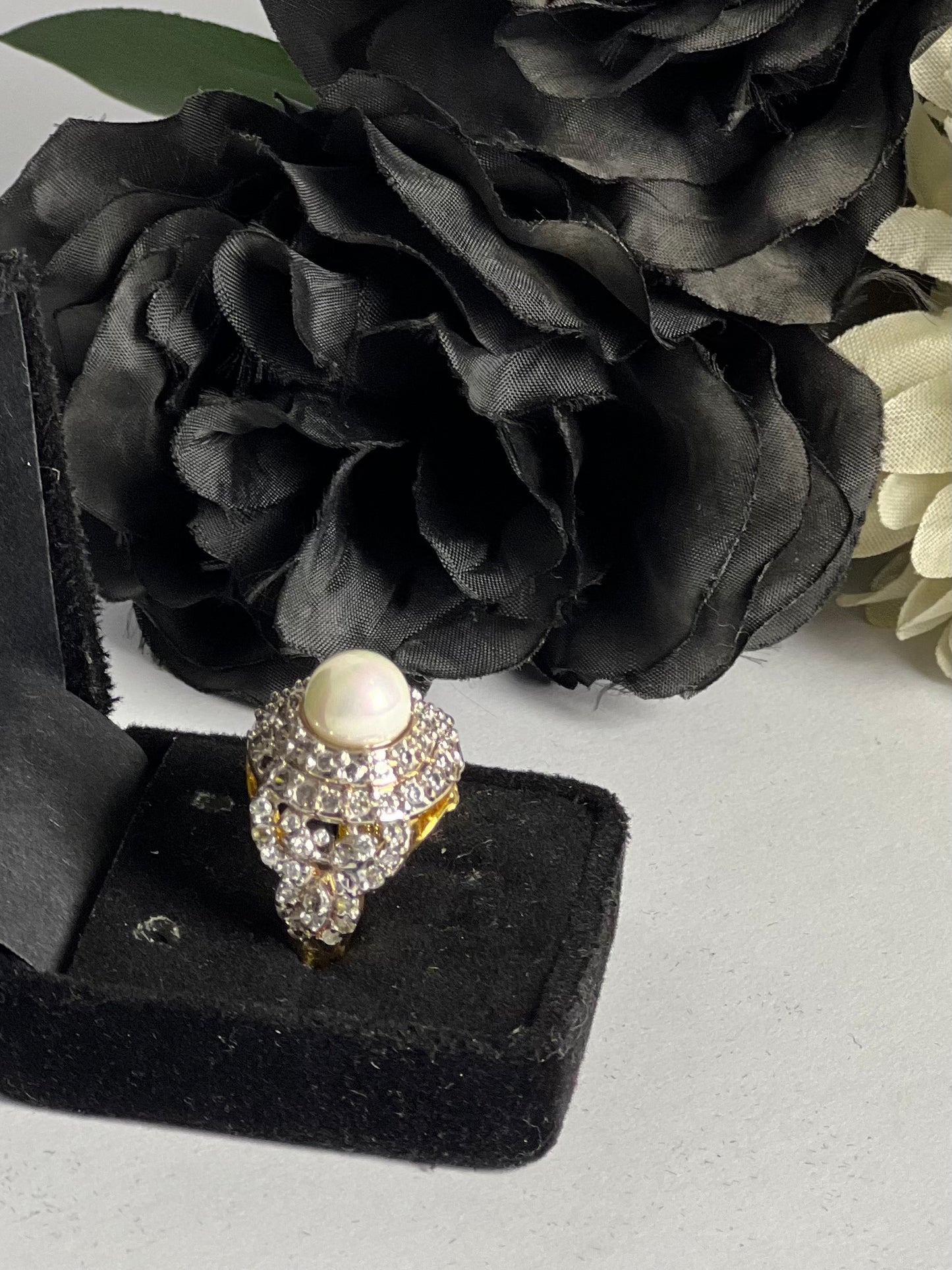 Majestic Pearl Crown