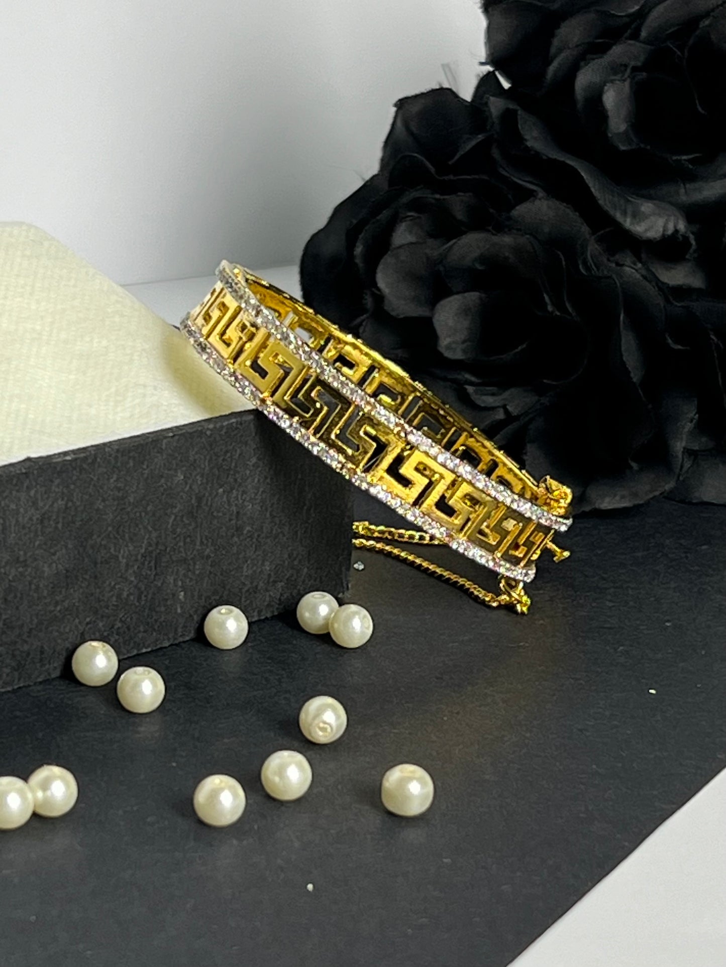 Classic bangle