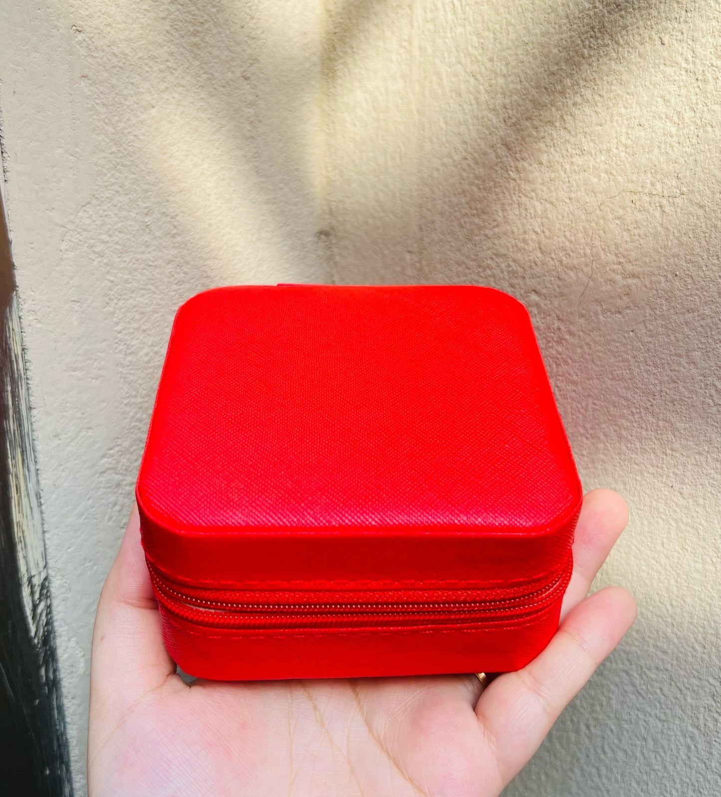 Mini jewelry box