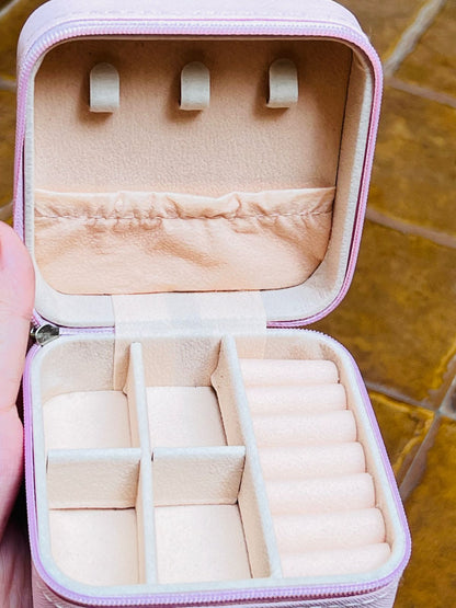 Mini jewelry box