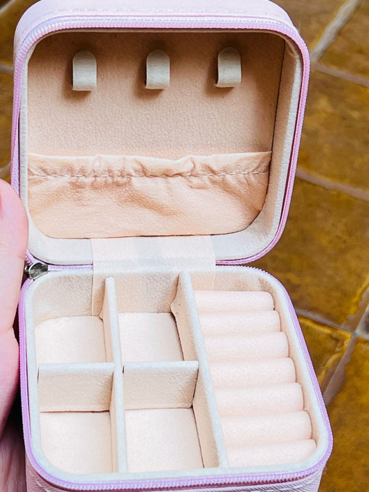 Mini jewelry box