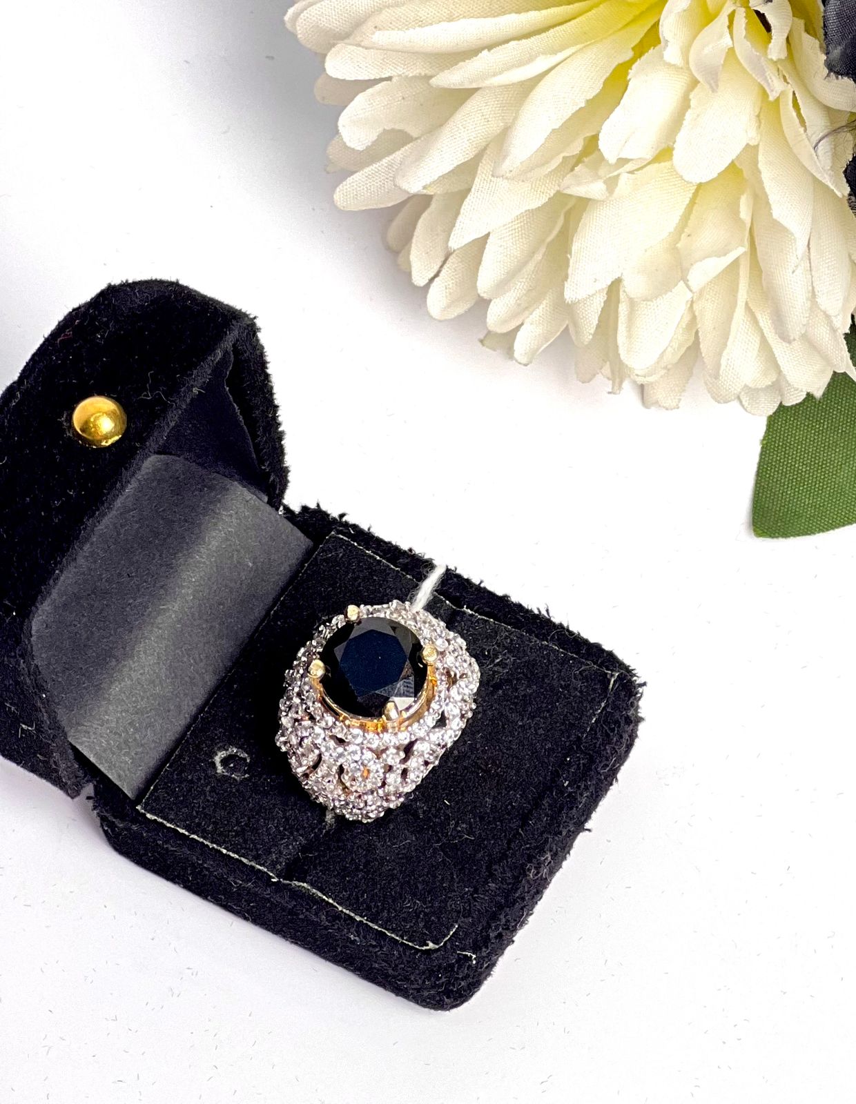 Camilia ring